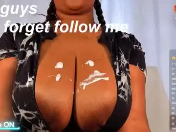 Issanoirr  live sex cam