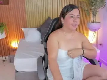 Nahia_13  live sex cam