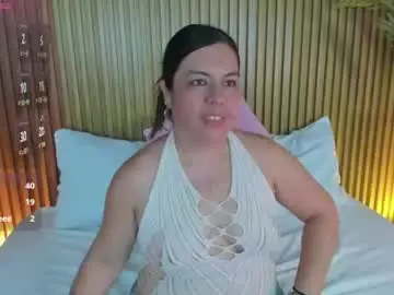 Nahia_13  live sex cam