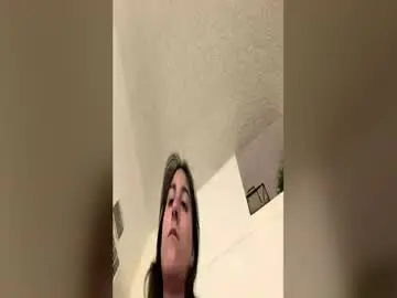 Raiyvyn  live sex cam