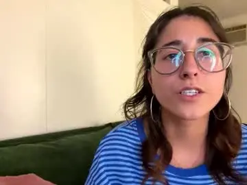Raiyvyn  live sex cam