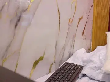 Skinnyneighbour_  live sex cam