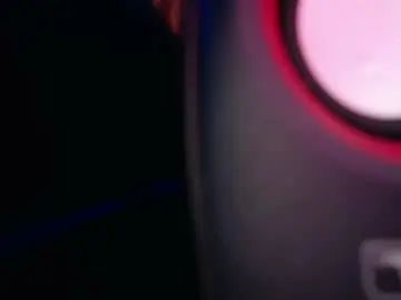 Skinnyneighbour_  live sex cam