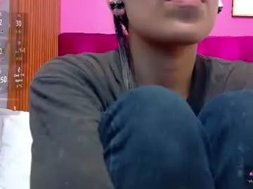 Skinnyneighbour_  live sex cam