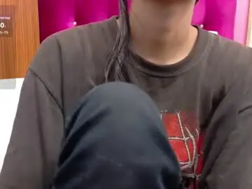 Skinnyneighbour_  live sex cam