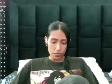 Skinnyneighbour_  live sex cam