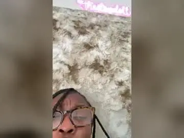 Theetopdoll  live sex cam