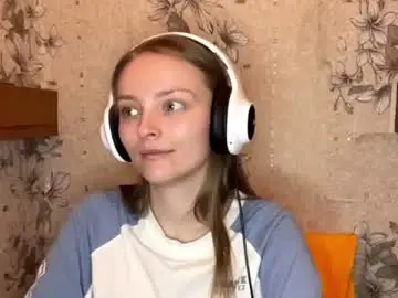 Trangwenderoth  live sex cam