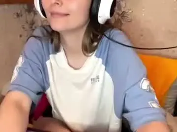 Trangwenderoth  live sex cam