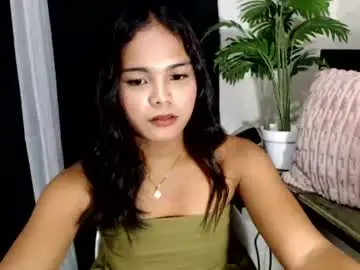 Urhotlaylaa  live sex cam