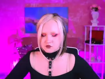 Violettwoods  live sex cam