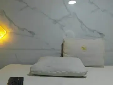 Alina_hart_  live sex cam