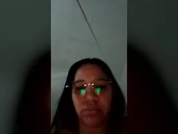 Crisde4e  live sex cam