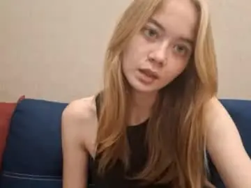 Dustidickirson  live sex cam