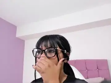 Hinaa_xxx  live sex cam