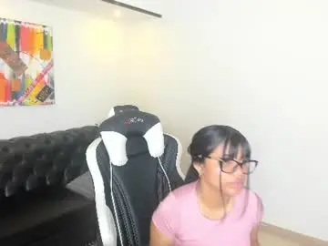 Hinaa_xxx  live sex cam