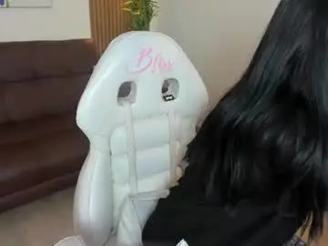 Hinaa_xxx  live sex cam