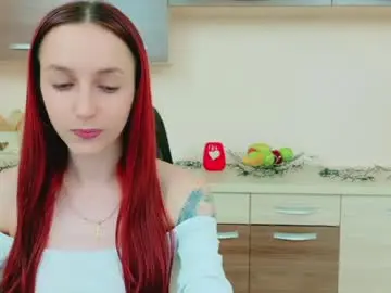 Julia__jae  live sex cam