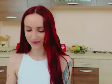 Julia__jae  live sex cam