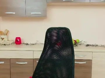 Julia__jae  live sex cam