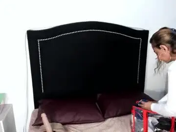 Lucianablackwell  live sex cam