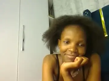 Luckyy003  live sex cam