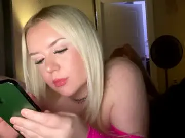 Oliviaskies  live sex cam