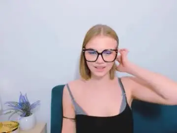 Stormigold  live sex cam