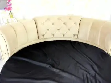 Ariannaruiz  live sex cam