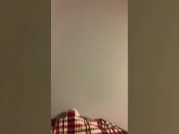 Ezzelle  live sex cam