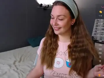 Foreversmileme  live sex cam