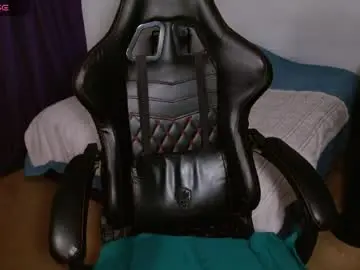 Jtripled  live sex cam