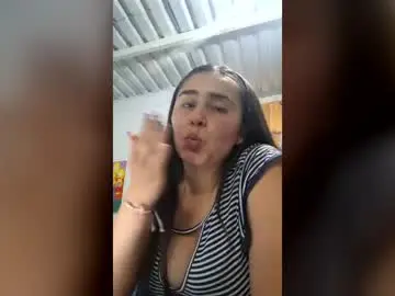 Kimhudson7  live sex cam