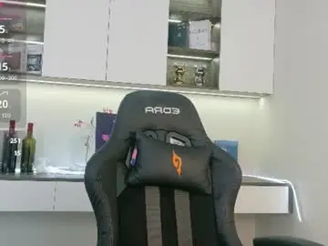 Mad_dy  live sex cam