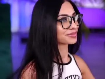 Azrareign  live sex cam