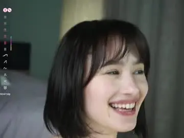 Chee_cha  live sex cam