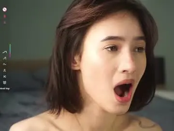 Chee_cha  live sex cam