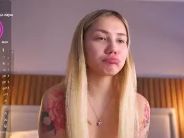Cinacandy  live sex cam