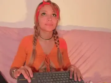 Emillycutee_  live sex cam