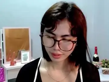 Hottestdella69  live sex cam