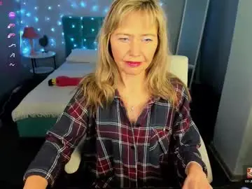 Ki_wizz  live sex cam