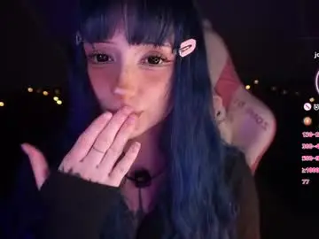 Liniq  live sex cam