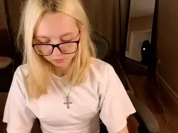 Mollyy_snow  live sex cam