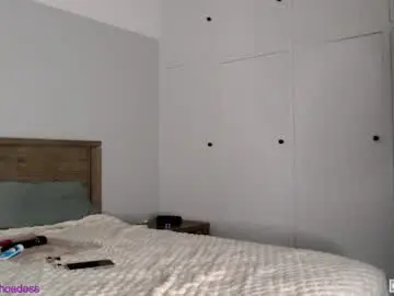 Naomirhoades  live sex cam