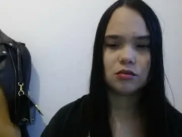 Nicolle_jenifer  live sex cam