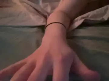 Prettypetitemia  live sex cam