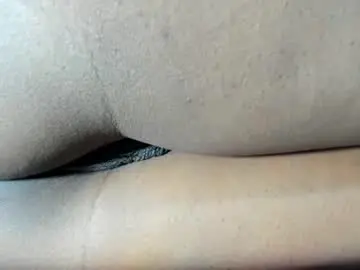 Mamy02  live sex cam