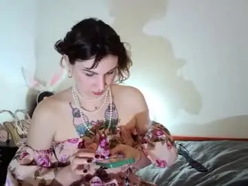 Nefertiti_queen  live sex cam