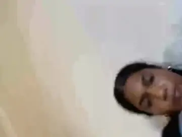 Pwettyyungthang  live sex cam