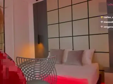 Riley_sierra  live sex cam